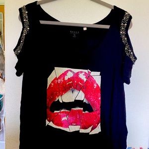 COPY - Guess Cold Shoulder Top